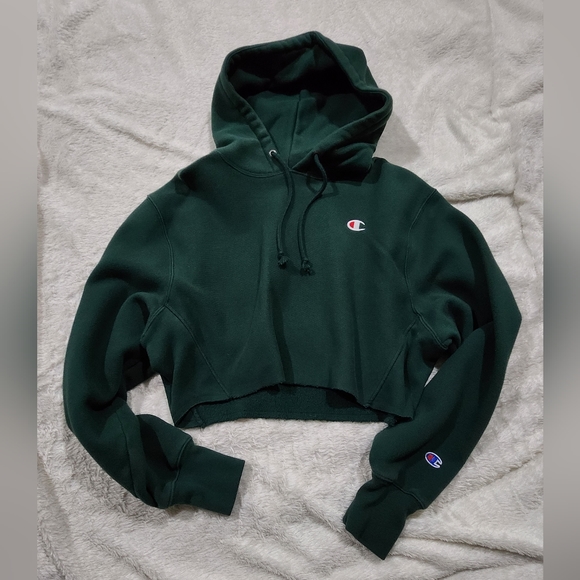 Champion Tops - CHAMPION Crop Hoodie